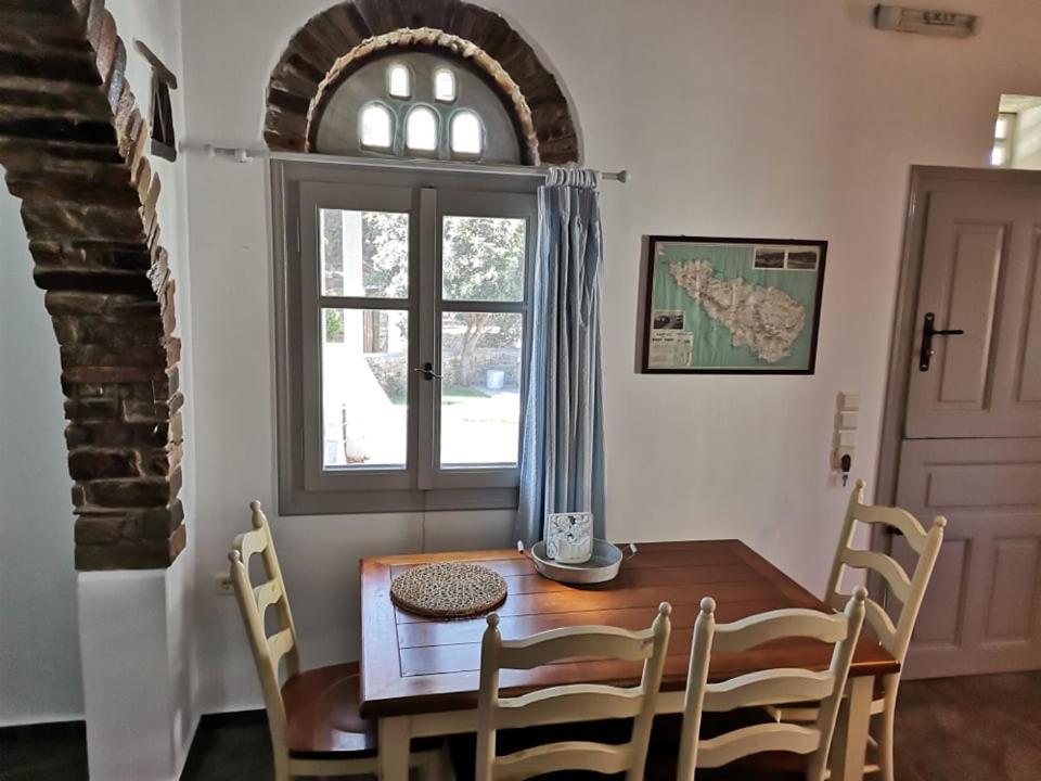 Elia Apartments Agios Romanos Eksteriør bilde