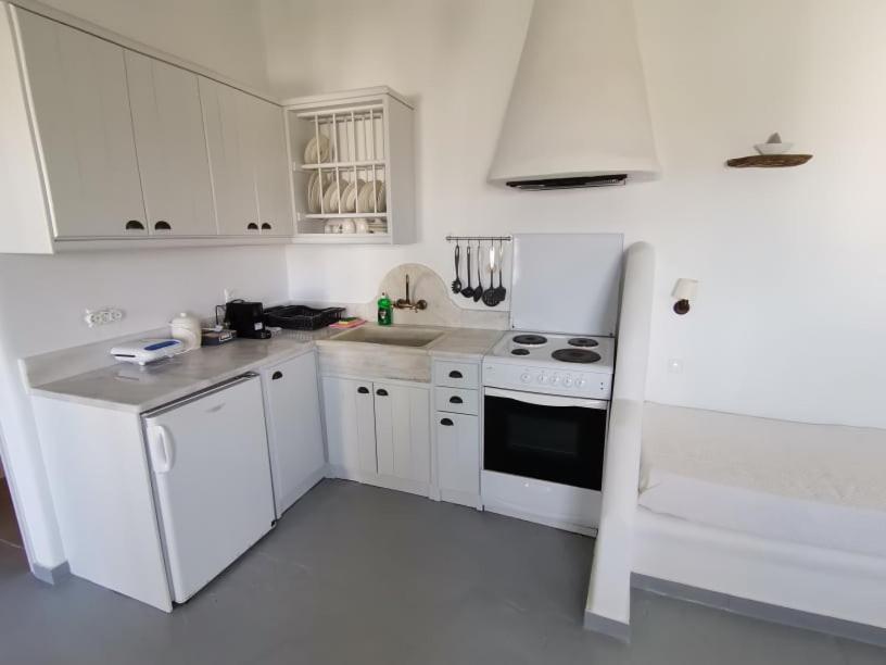 Elia Apartments Agios Romanos Eksteriør bilde