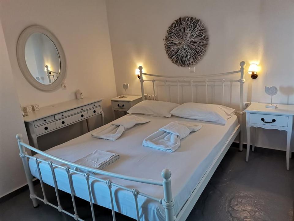 Elia Apartments Agios Romanos Eksteriør bilde