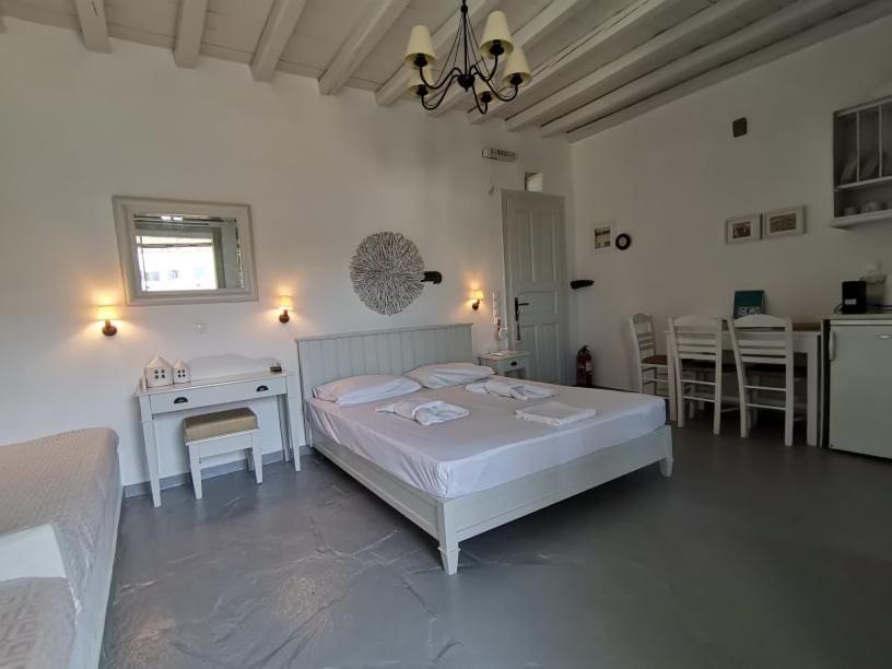 Elia Apartments Agios Romanos Eksteriør bilde